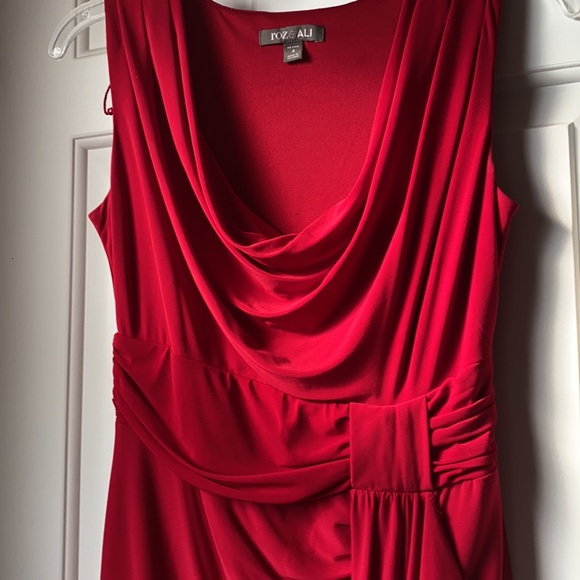Roz & Ali, Red, Size 4 Petite, sheath dress - Picture 7 of 9